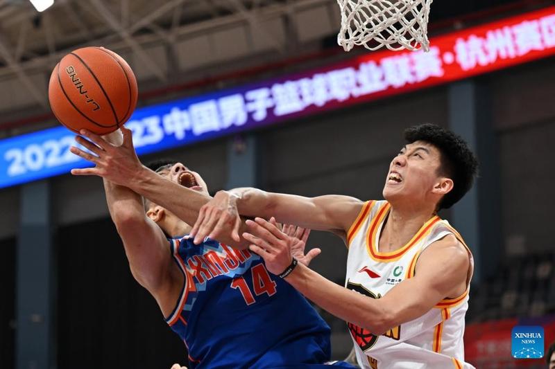 依然滞后